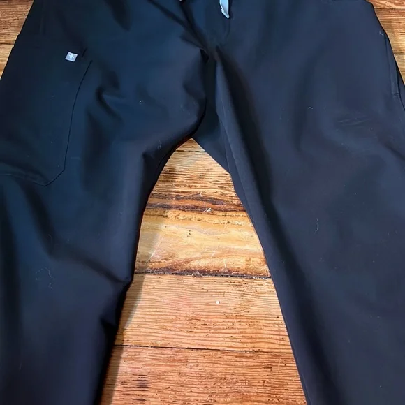 Figs Kade - Picture 10 of 13